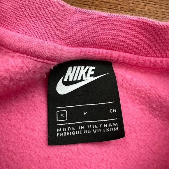 Nike Pink Sportswear Club Sweatshirt - Picture 7 of 9